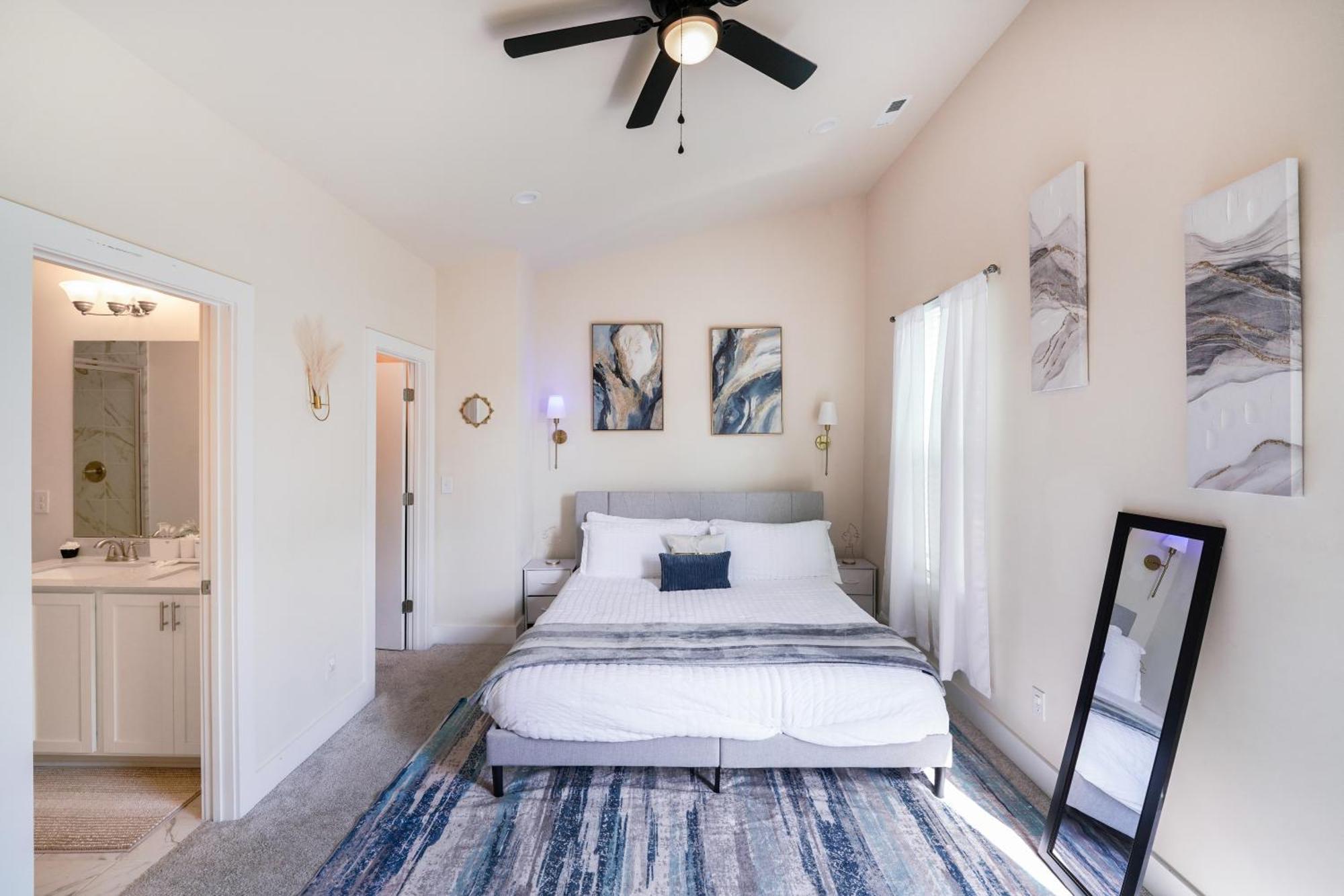 Hébergement de vacances Elegant 3br Family & Business Friendly Near Downtown With Free Parking, Wfh, & Wi-fi